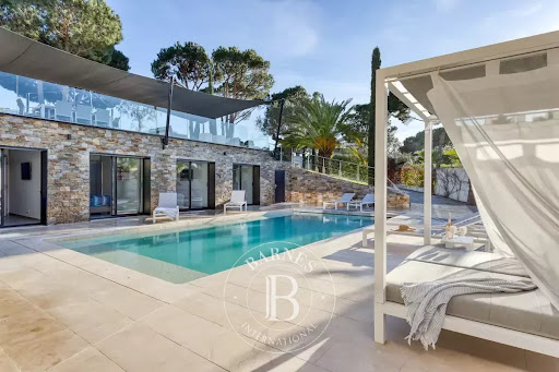 Luxury vacation rental property in Sainte-Maxime (83120) - Modern villa with swimming pool and furnished terrace