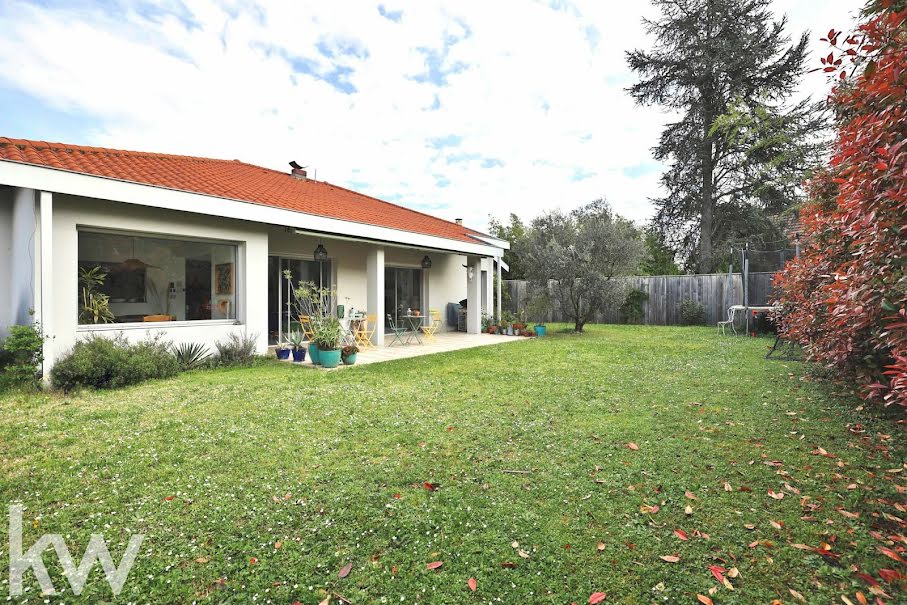 Vente villa 6 pièces 182 m² à Fontaines-sur-Saône (69270), 775 000 €