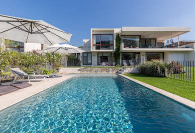 Maison avec jardin et terrasse 20