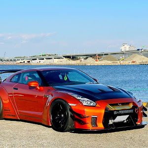 NISSAN GT-R