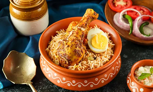 Kolkata Style Chicken Biryani