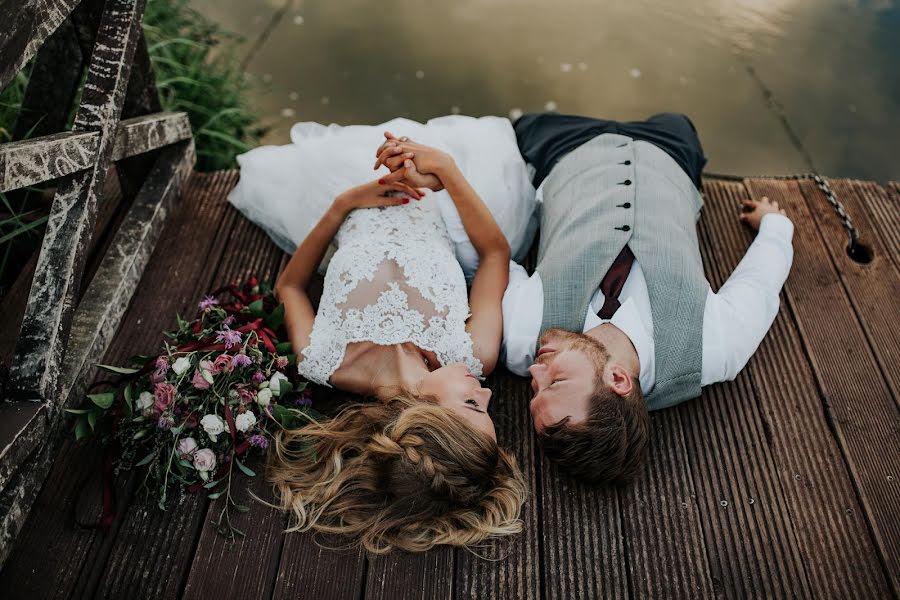 Fotógrafo de casamento Kacper Białobłocki (kbfoto). Foto de 25 de agosto 2016