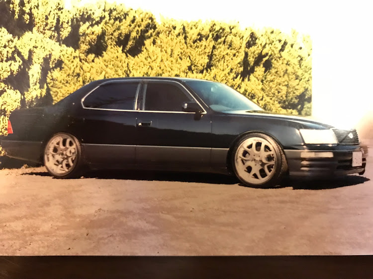 🍀テツ🍀さんが投稿した20セルシオ前期・ブラバス・懐かしい・昔の愛車・昔の写真に関するカスタム事例の投稿画像1枚目