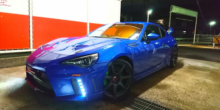 BRZの洗車・一眼レフ欲しい・スタッドレス買わなきゃ・オフ会したい・夜勤明けに関するカスタム事例の投稿画像2枚目