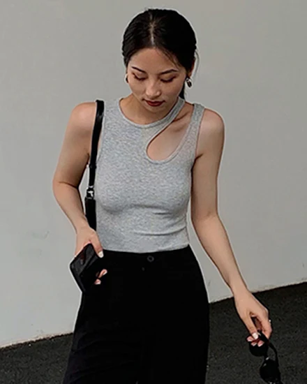 Casual white cut t shirt women round neck sleeveless kore... - 2