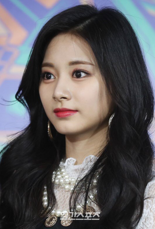 tzuyu eyes