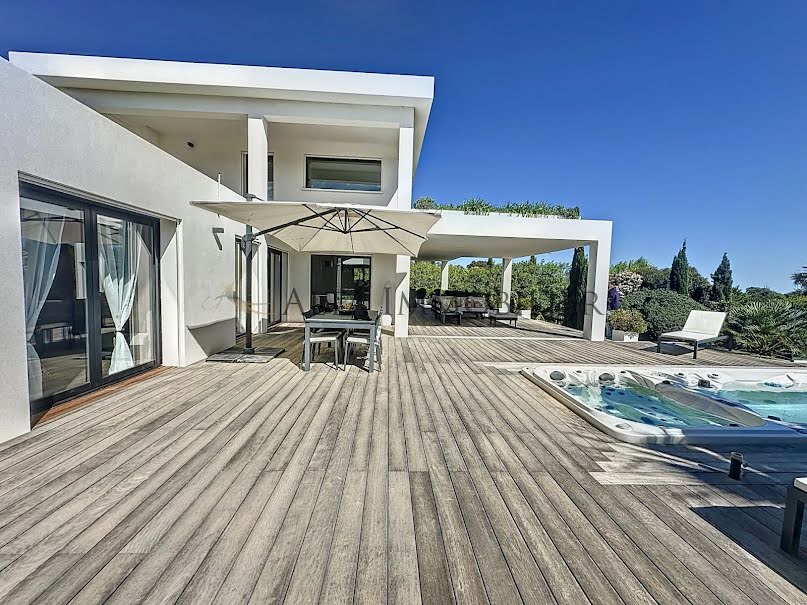 Vente villa 6 pièces 280 m² à Sainte lucie de porto vecchio (20144), 2 980 000 €