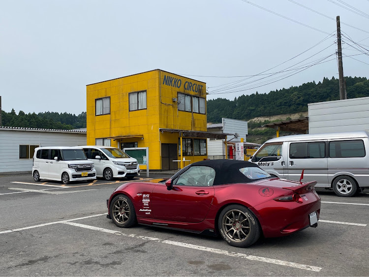 ロードスターのTAKUMI OFFICIAL 走行会・週末グルメ・読書・Re :ゼロから始める異世界生活Ex3 剣鬼恋譚・☆☆☆☆★に関するカスタム事例の投稿画像1枚目