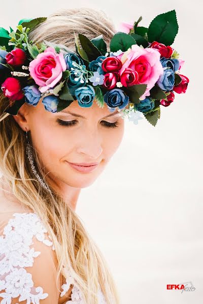 Fotógrafo de casamento Franciszek Kołpaczek (efkafotopl). Foto de 11 de fevereiro 2020