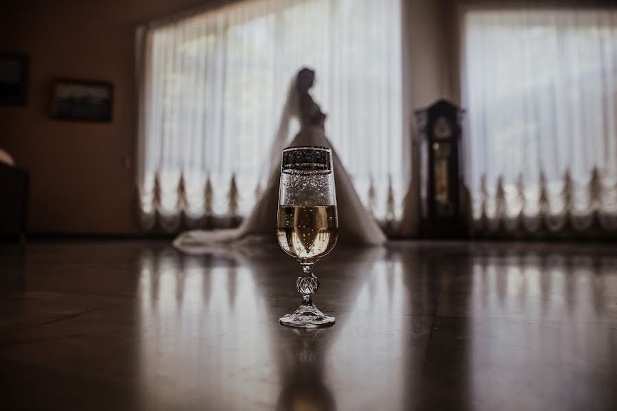 Wedding photographer Nastya Kovski (nastyakovski). Photo of 27 January 2020