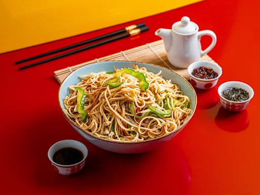 Stir Fried Hakka Noodle With Vegetable