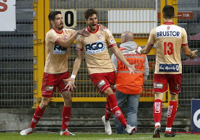 KV Kortrijk heeft eerste driepunter beet, Charleroi-fans pikken de verkoop van Rezaei aan Club Brugge niet en laten van zich horen