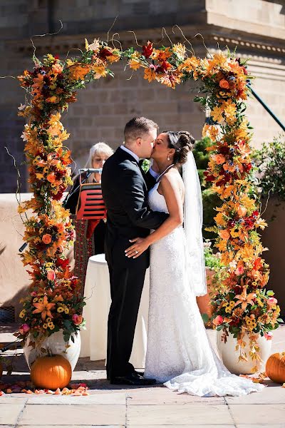 Fotografo di matrimoni Caitlin Jenkins (caitlinephoto). Foto del 8 settembre 2019