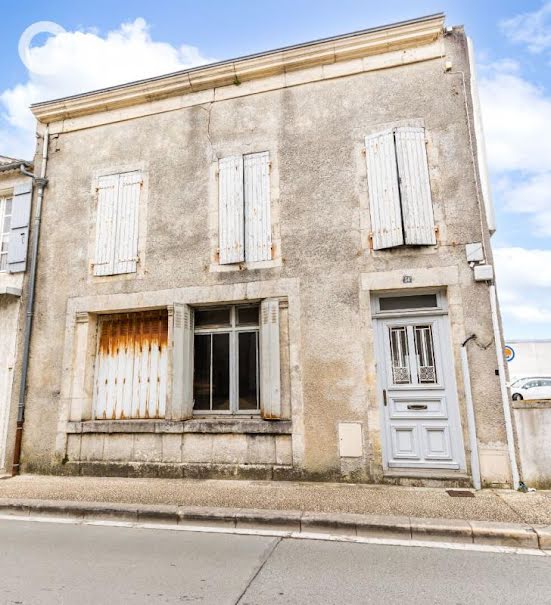 Vente maison 5 pièces 228 m² à Marennes-Hiers-Brouage (17320), 199 900 €