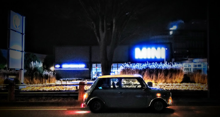 ミニクーパー1.3iの大晦日・新年のご挨拶に関するカスタム事例の投稿画像1枚目