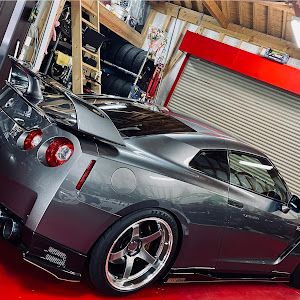 NISSAN GT-R R35