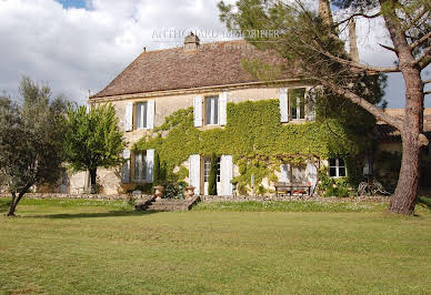 House with pool and garden 2