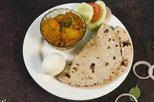 4 Hath Roti With Dum Aloo [3 Pieces] And Boiled Egg [1 Egg]