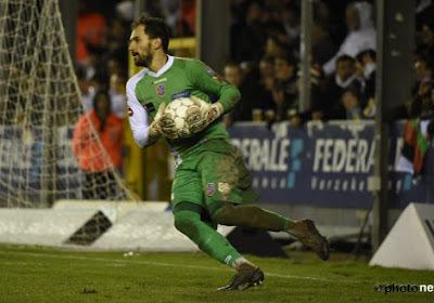 Moeskroen-goalie flaterde niet één maar twee keer: "Tegengoals die je niet kan begrijpen"