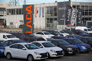 Renault will transfer its 68% stake in Russia's biggest carmaker Avtovaz to an auto research institute for one symbolic rouble (roughly 22c), Russia said on Wednesday.