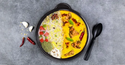 Punjabi Kadhi Pakoda [Masala Rice] Bowl