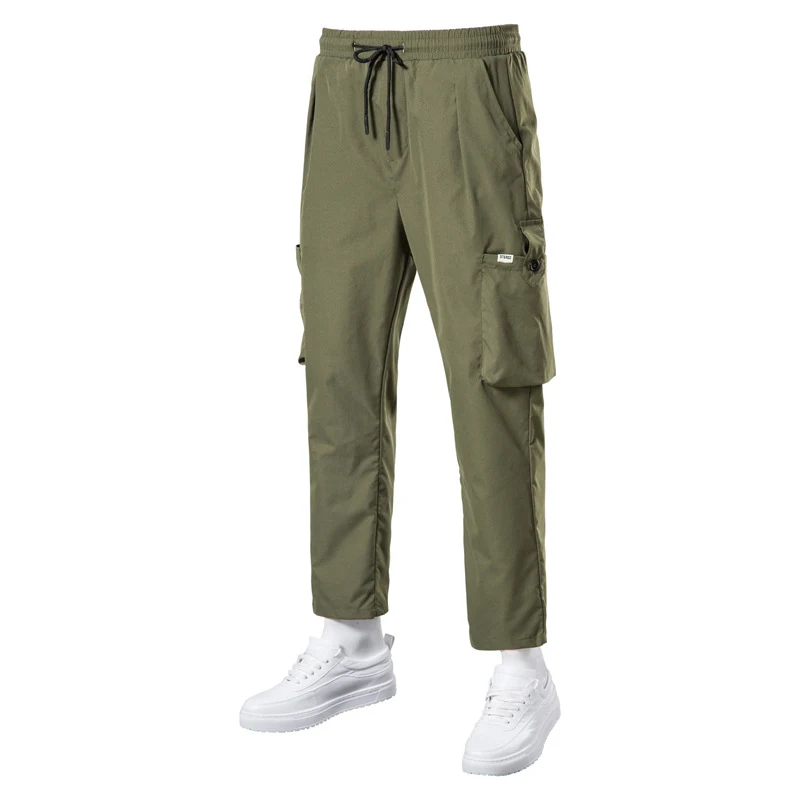 Pantalones de chándal japoneses sueltos de pernera recta. Comodidad y estilo para tu día a día. Perfectos para un look relajado y moderno.