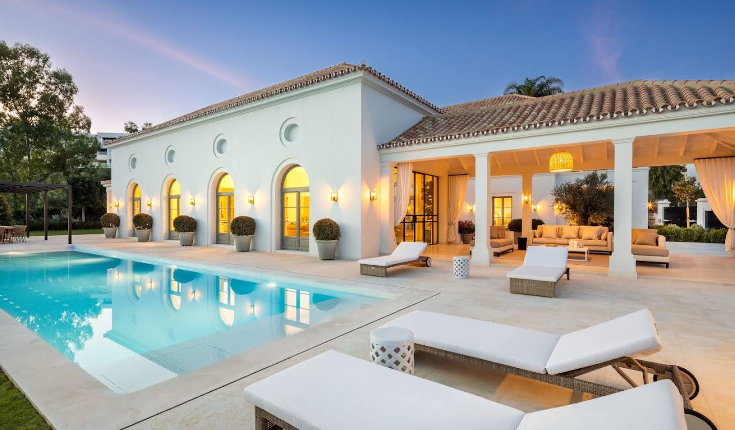 Villa with pool and garden Marbella