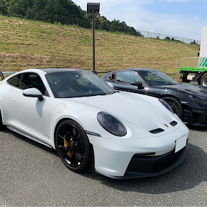 ケイマン GT4