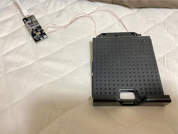 ノアのスマホ充電器・Qi充電器・工作部隊・DIYに関するカスタム事例の投稿画像1枚目