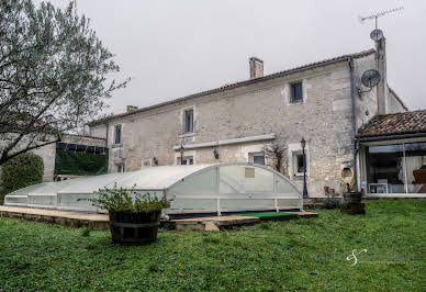 House with pool and terrace 3