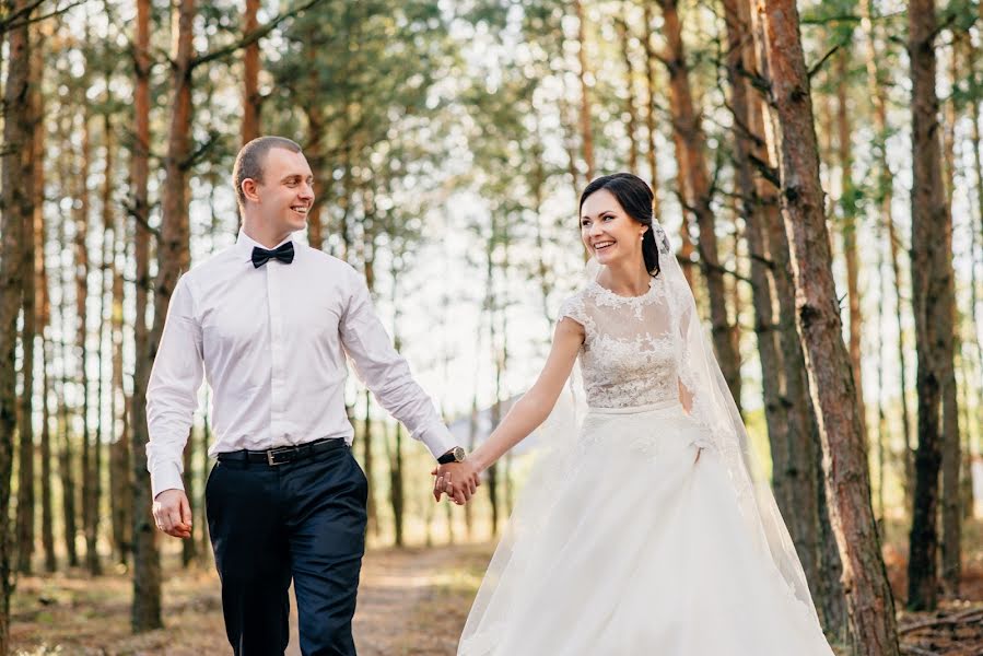 Fotografo di matrimoni Yuliya Dobrovolskaya (juliakaverina). Foto del 24 gennaio 2017