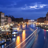 Venice by night di 