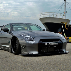 NISSAN GT-R R35