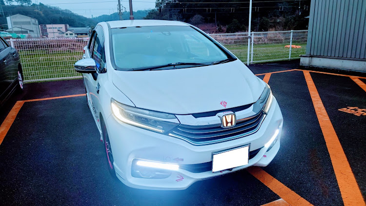 シャトルのこいつも愛車(≧∇≦)b・愛車の好きな角度に関するカスタム事例の投稿画像1枚目