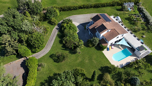 House with pool and terrace 2