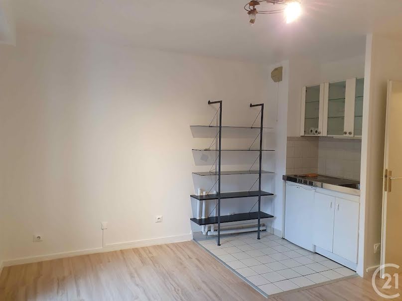 Location  appartement 1 pièce 27 m² à Rouen (76000), 455 €