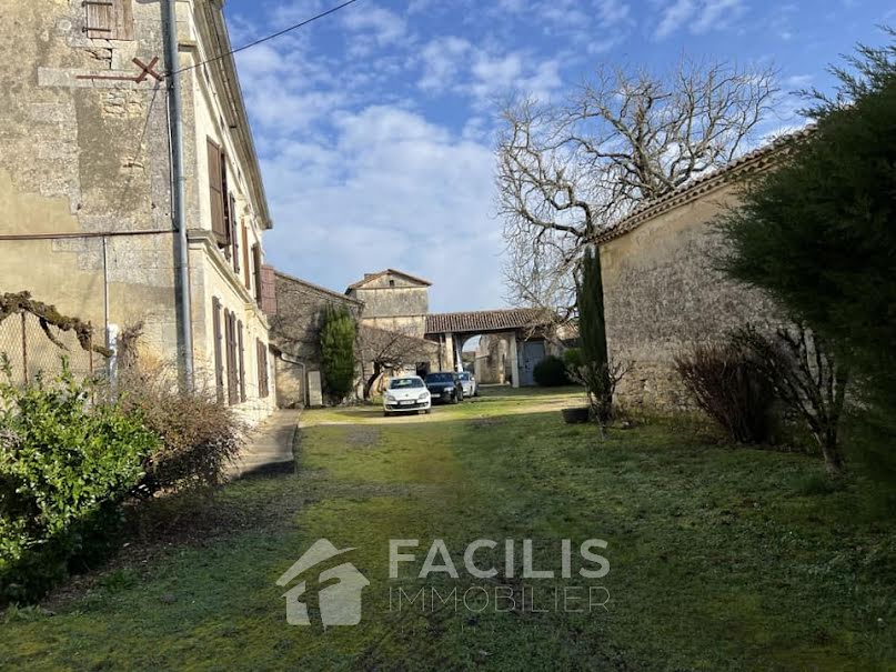 Vente propriété 5 pièces 180 m² à Saint-Yrieix-sur-Charente (16710), 429 000 €