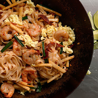 Spanish-style Shrimp and Rice Stir-fry Recipe | Yummly