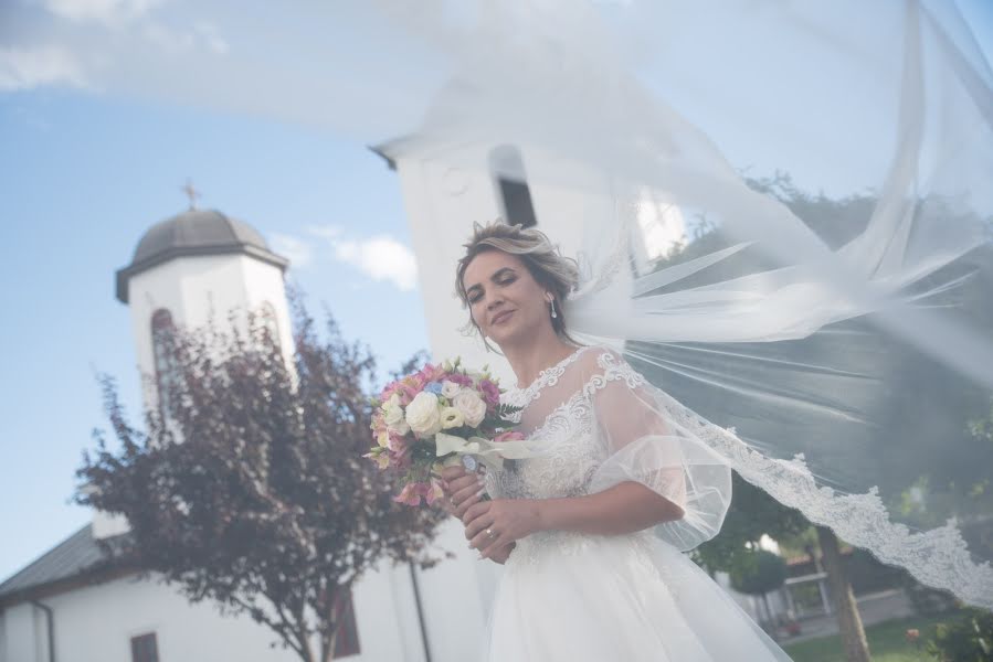 Fotografer pernikahan Gabriel-Costin Boeroiu (gabrielcb). Foto tanggal 1 Desember 2021