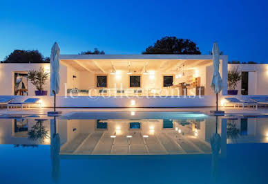 House with pool 1