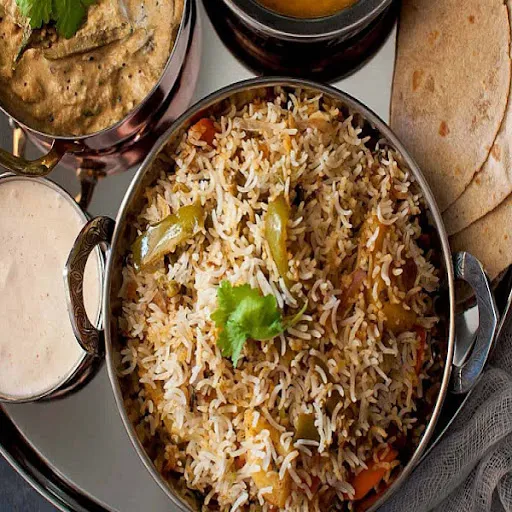 Hyderabadi Veg. Biryani (500 Mls)