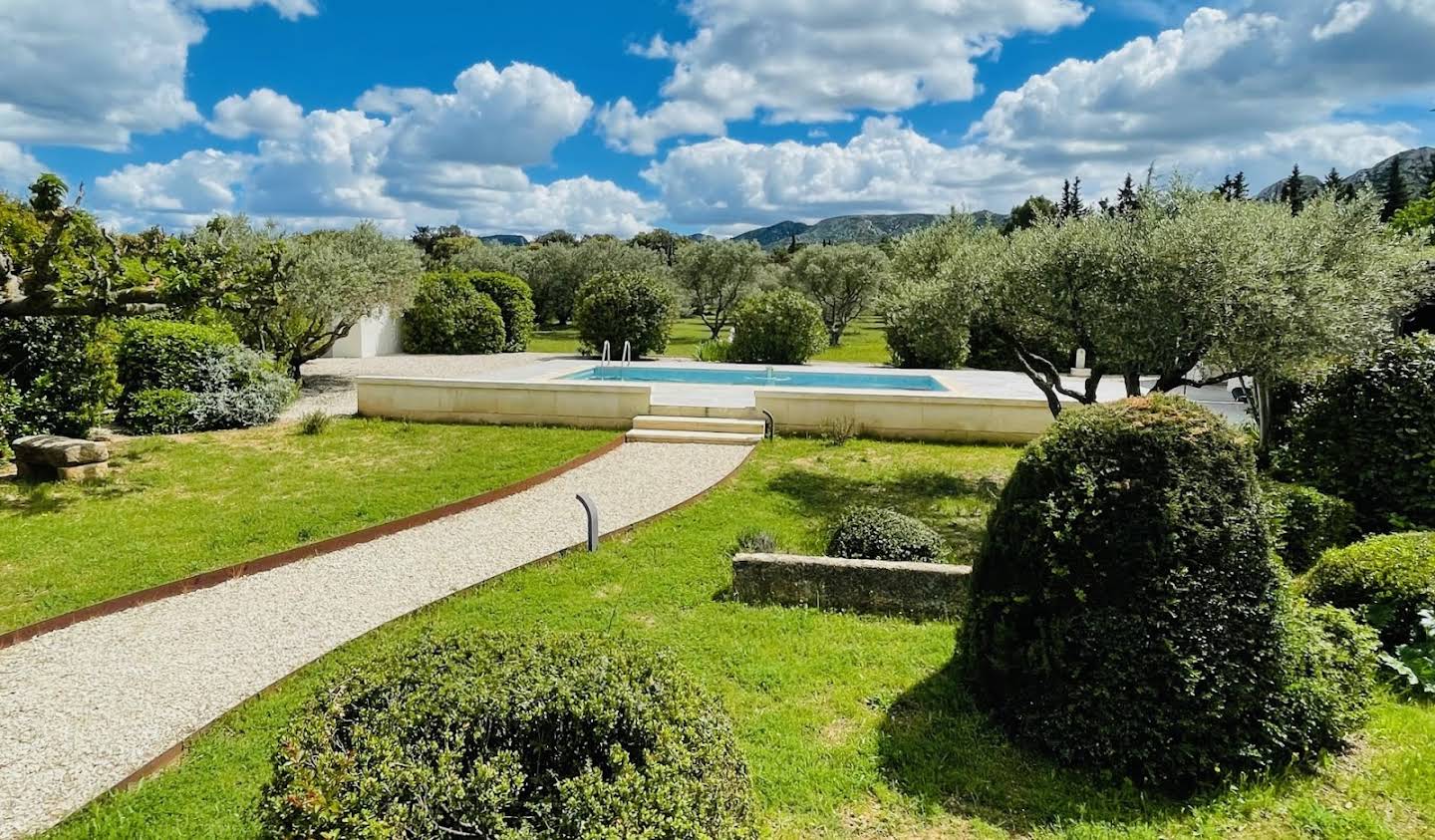 House with pool Eygalières