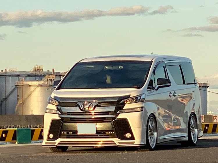 ヴェルファイアの小さい秋見つけた・ドライブ・夕焼けと愛車に関するカスタム事例の投稿画像2枚目