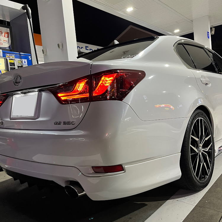 GSの車種名エンブレムは有り派・ドライブ・11月もよろしくお願いしますに関するカスタム事例の投稿画像1枚目