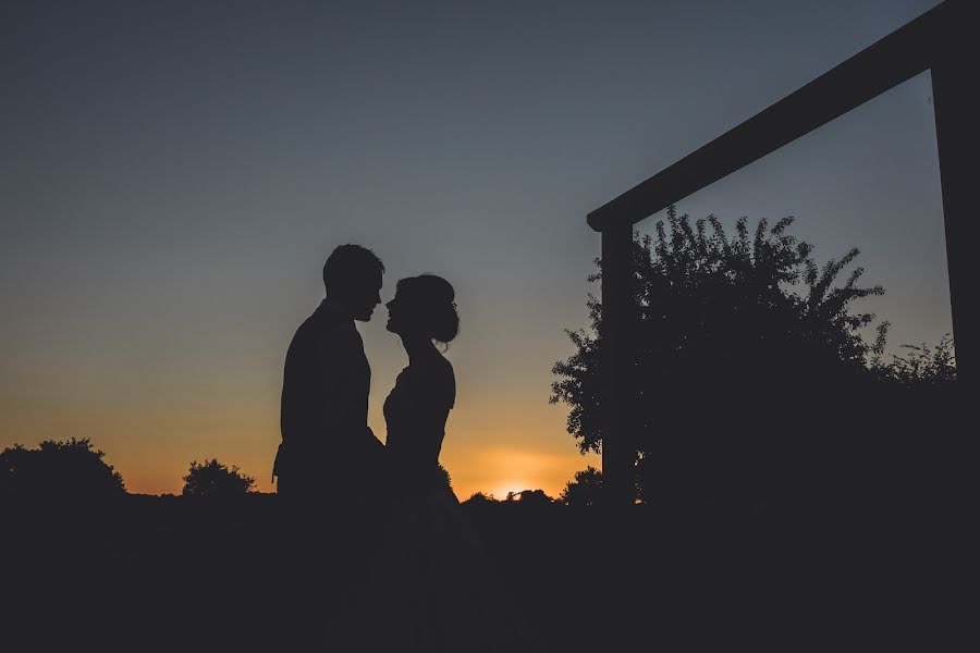 Wedding photographer Jess Yarwood (jessyarwoodphoto). Photo of 18 May 2020