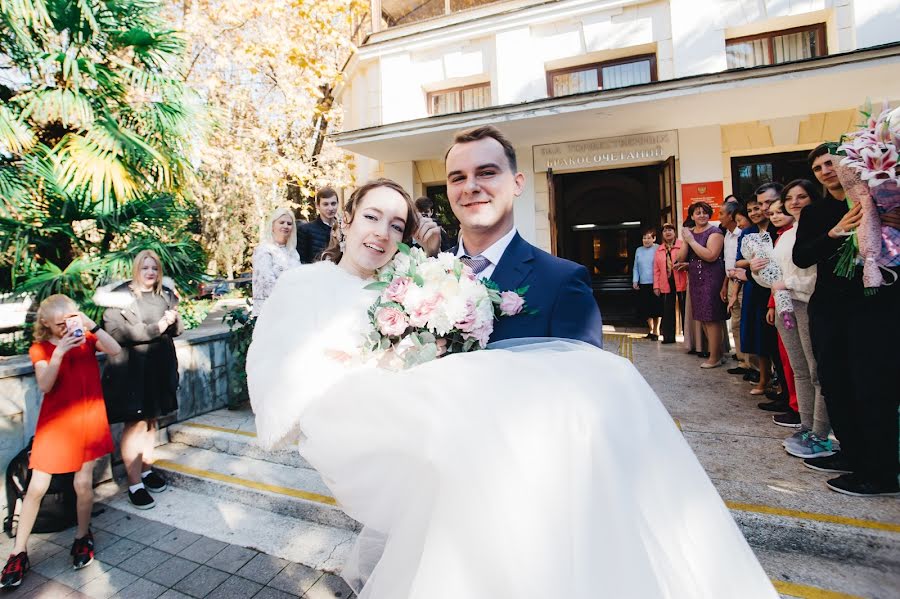 Wedding photographer Sergey Kolokolcev (sergeykaula). Photo of 9 March 2019