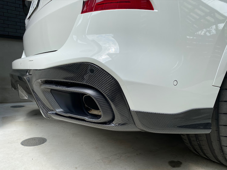 X5の車高調整・ホイール交換・フルエアロ・3DDesignに関するカスタム事例の投稿画像5枚目