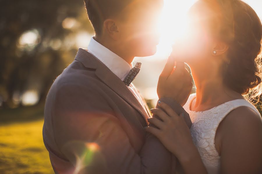 Fotógrafo de casamento Evgeniya Batysheva (b-bee). Foto de 9 de agosto 2015