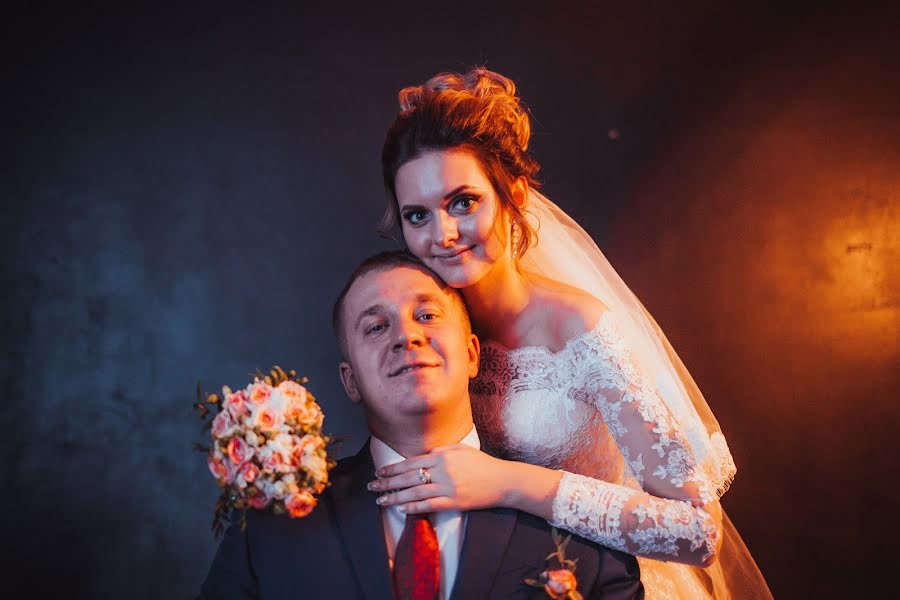 Fotógrafo de casamento Vladimir Timofeev (varta-art). Foto de 10 de janeiro 2018