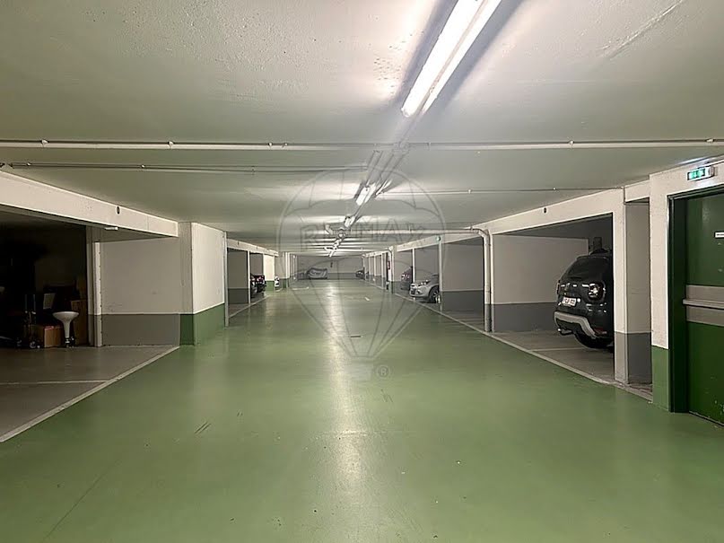 Vente parking   à Courbevoie (92400), 21 000 €